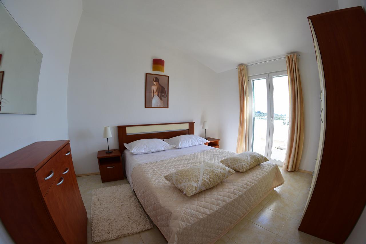 Apartment Ivica Мали Дървеник Екстериор снимка